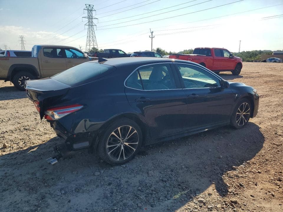2019 TOYOTA CAMRY SE 3