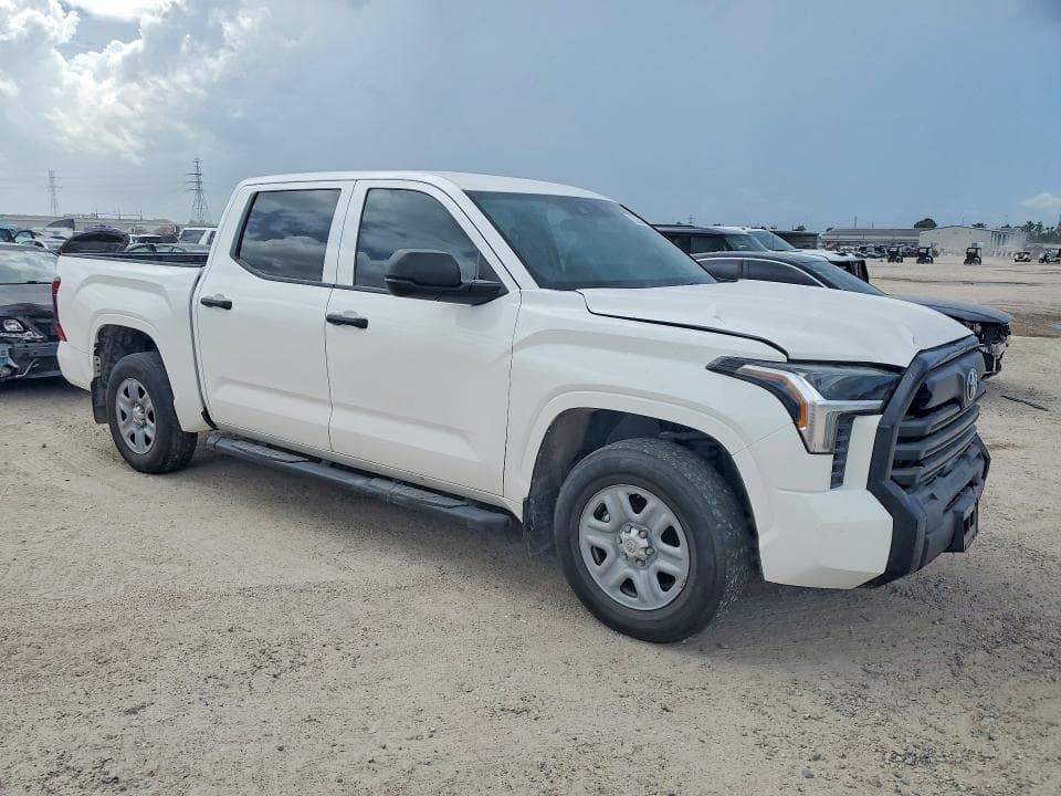 2024 TOYOTA TUNDRA SR 4