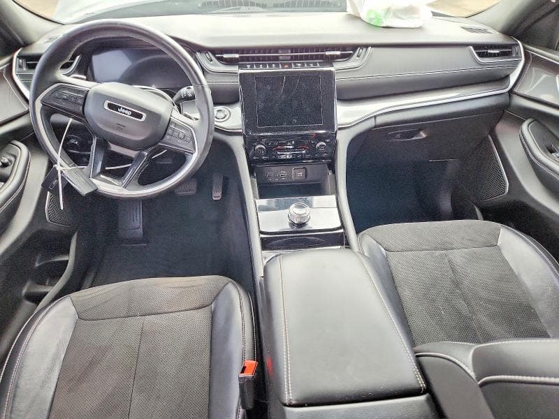 2022 JEEP GRAND CHEROKEE L LAREDO 8