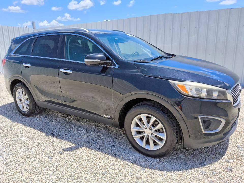2017 KIA SORENTO LX 4