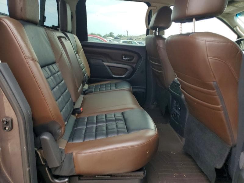 2018 NISSAN TITAN XD PLATINUM RESERVE 10