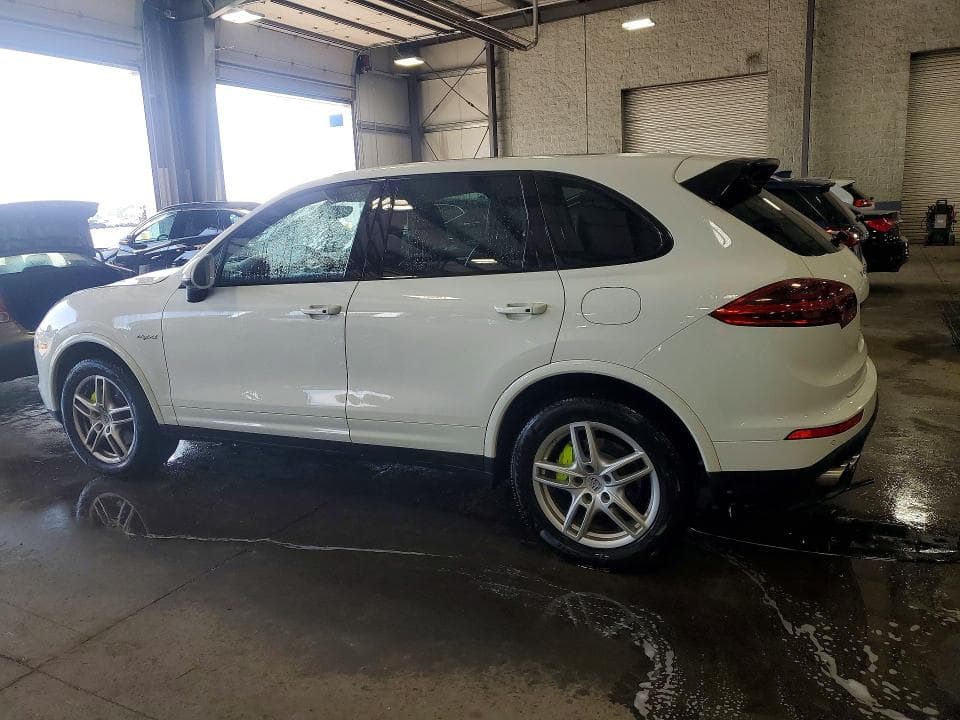 2017 PORSCHE CAYENNE SE HYBRID PLATINUM 2