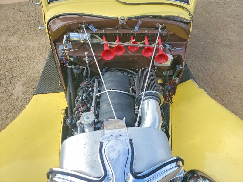 1934 FORD 2 DOOR 11