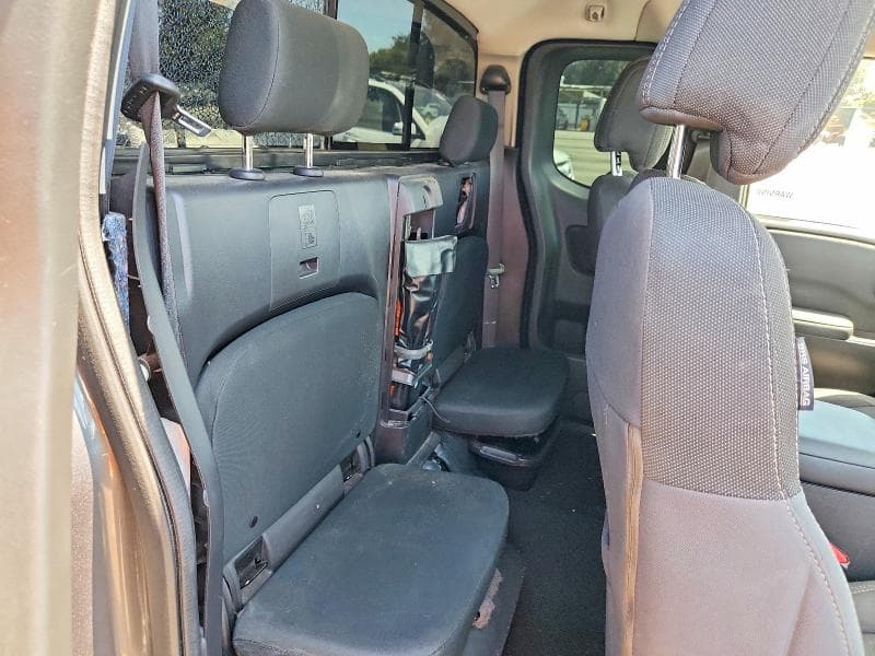 2022 NISSAN FRONTIER SV 10