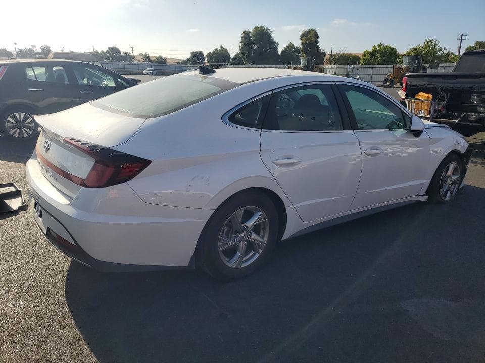 2021 HYUNDAI SONATA SE 3