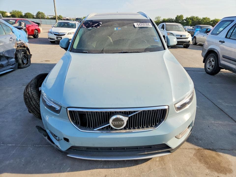 2019 VOLVO XC40 T5 MOMENTUM 5