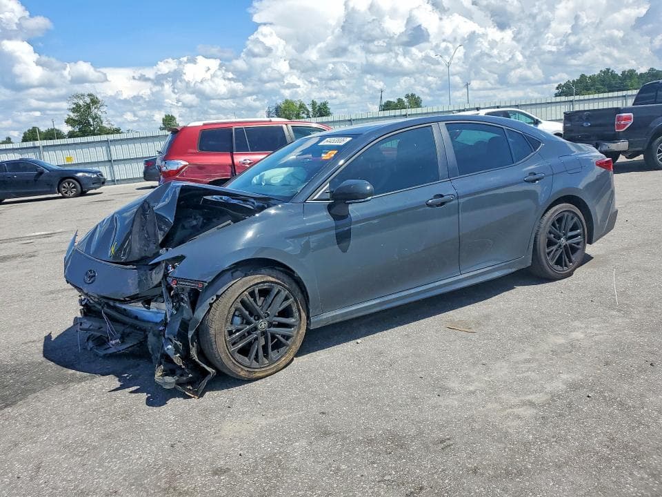 2025 TOYOTA CAMRY SE - 1