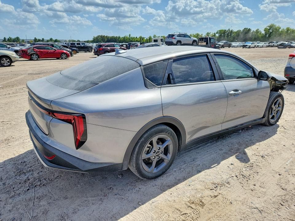 2025 KIA K4 LXS 3