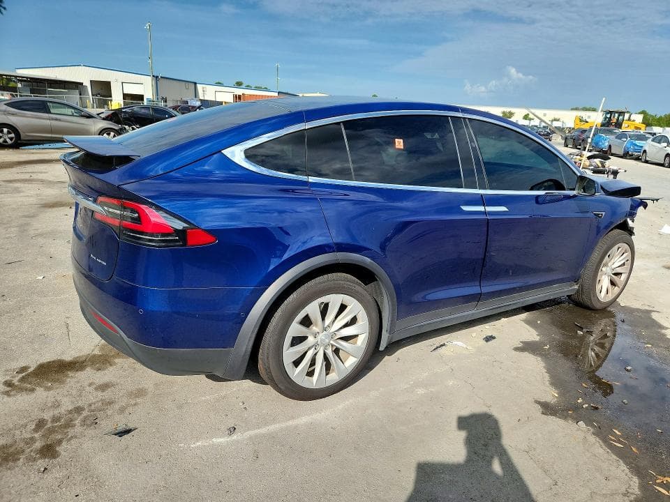 2020 TESLA MODEL X 3