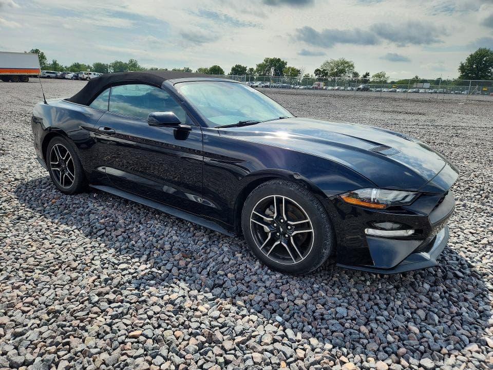 2020 FORD MUSTANG 4