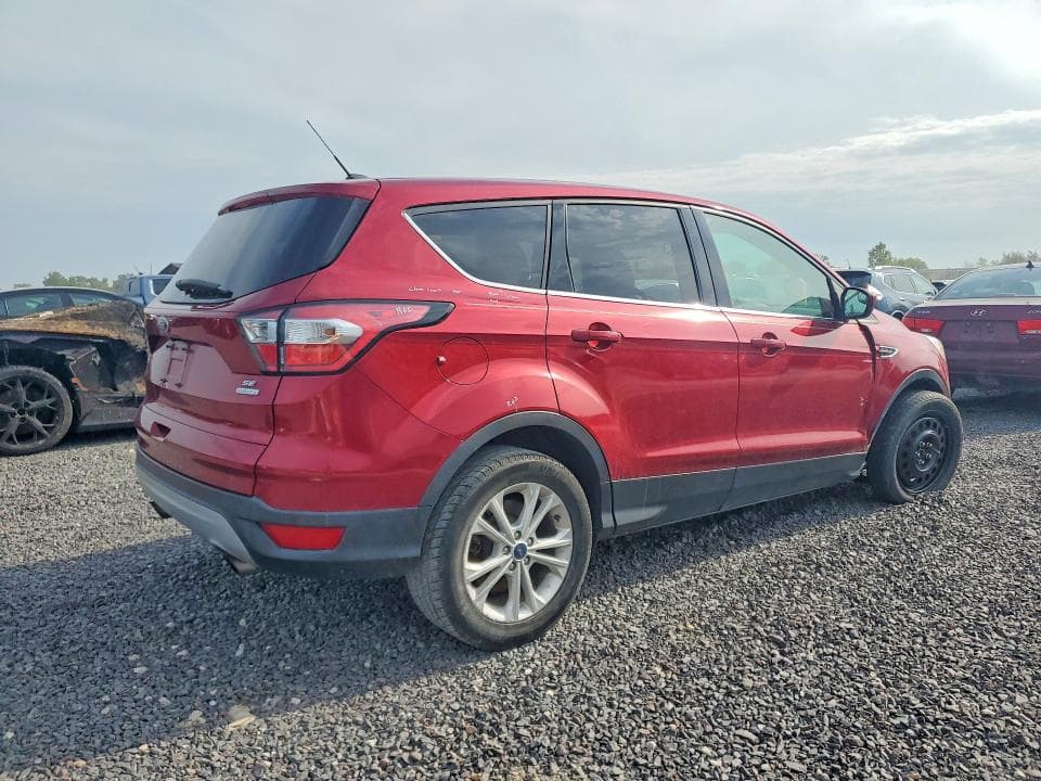 2017 FORD ESCAPE SE 3