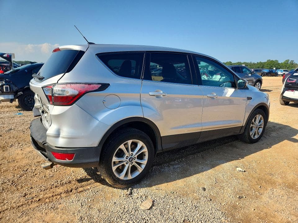 2017 FORD ESCAPE SE 3