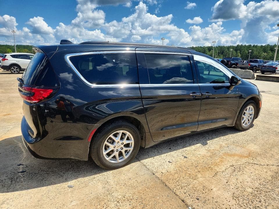 2022 CHRYSLER PACIFICA TOURING L 3