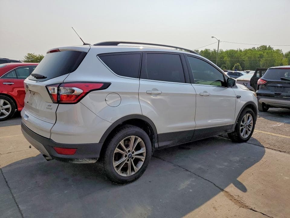 2017 FORD ESCAPE SE 3