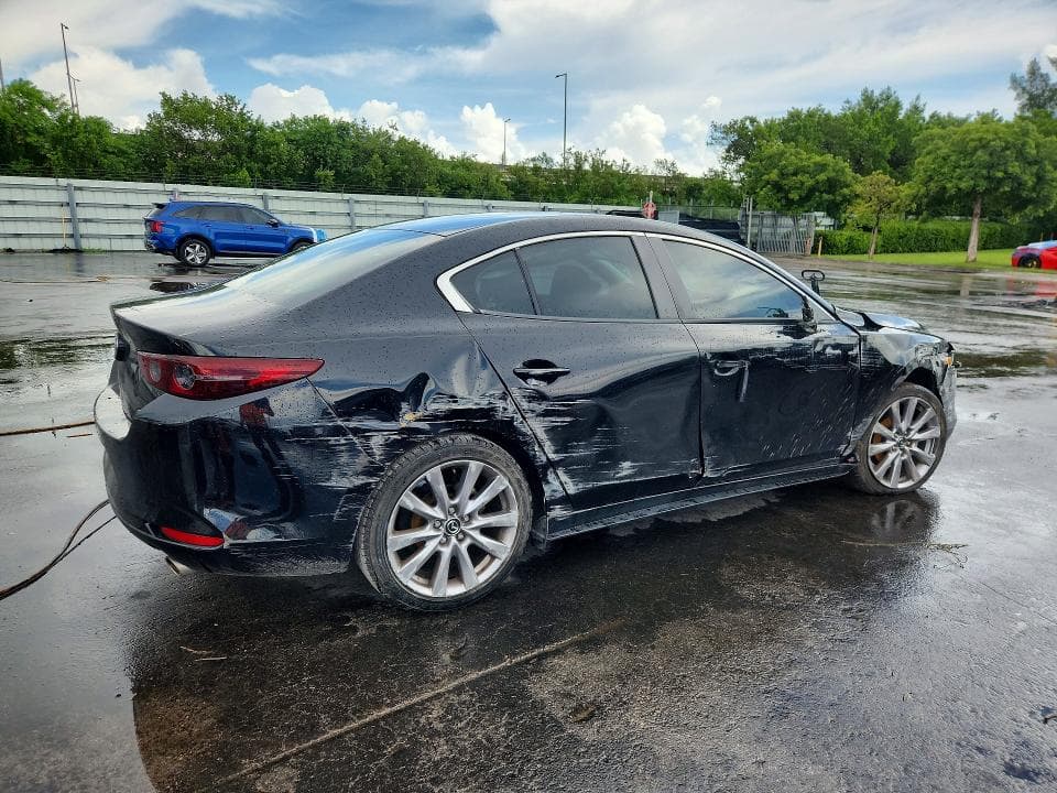 2021 MAZDA 3 SELECT 3