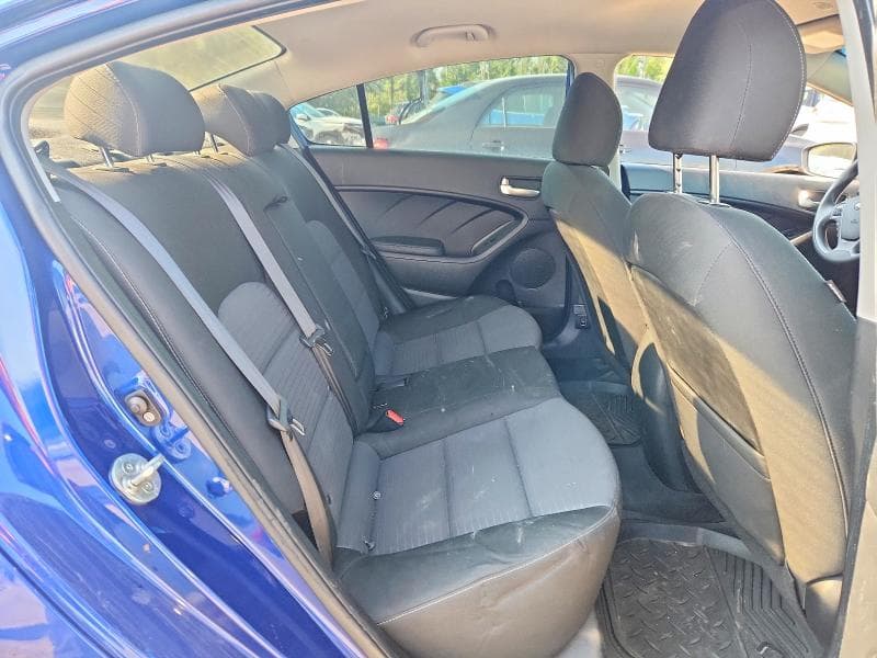 2017 KIA FORTE LX 10