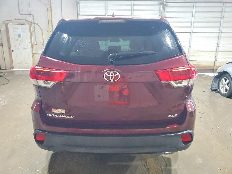 2017 TOYOTA HIGHLANDER XLE 6