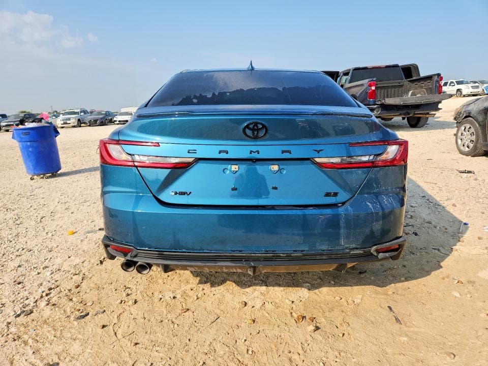 2026 TOYOTA CAMRY SE 6