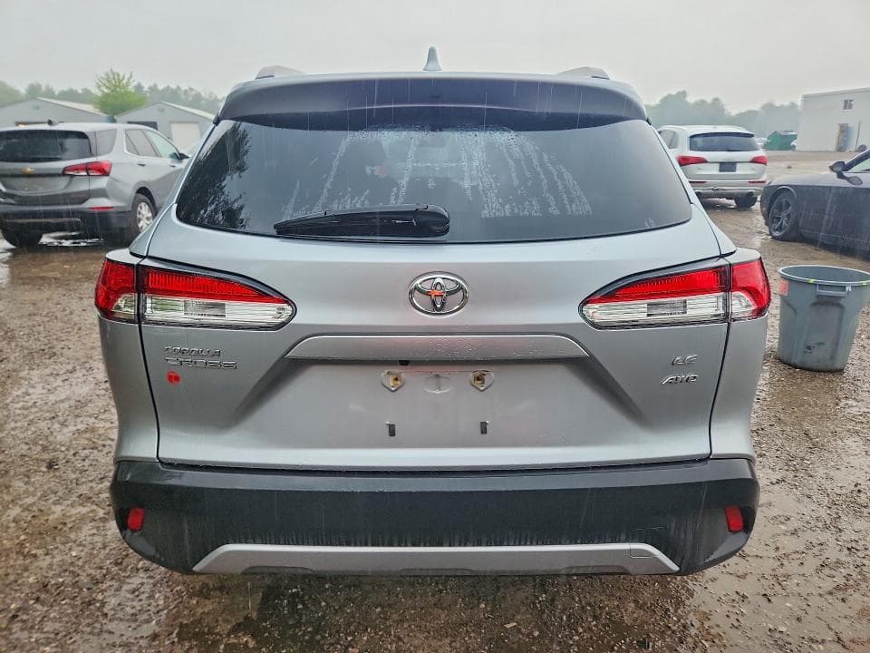 2022 TOYOTA COROLLA CROSS LE 6