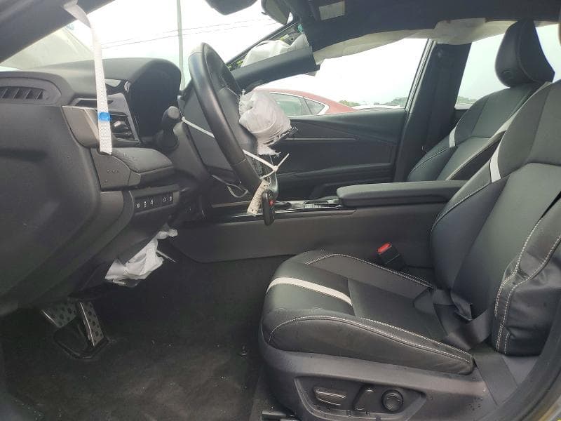 2025 TOYOTA CAMRY SE 7