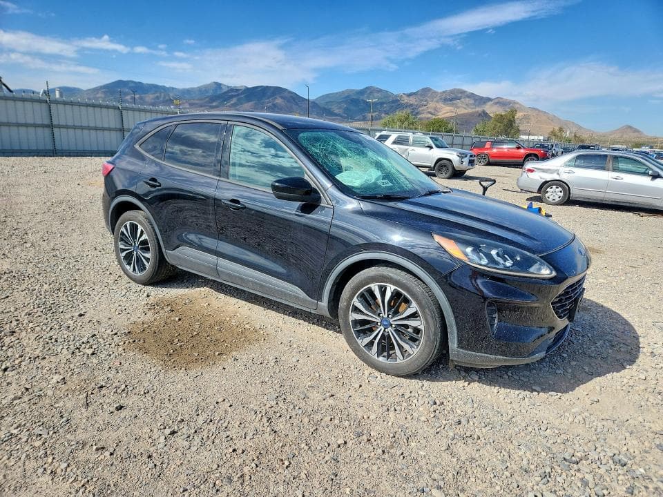 2022 FORD ESCAPE SE 4