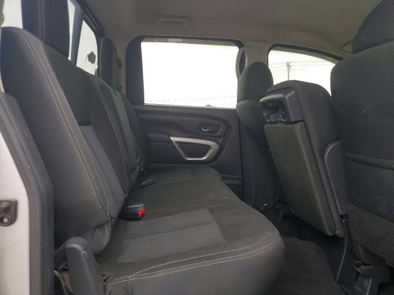 2018 NISSAN TITAN S 10
