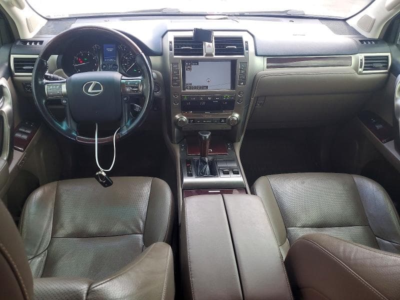 2017 LEXUS GX 460 8