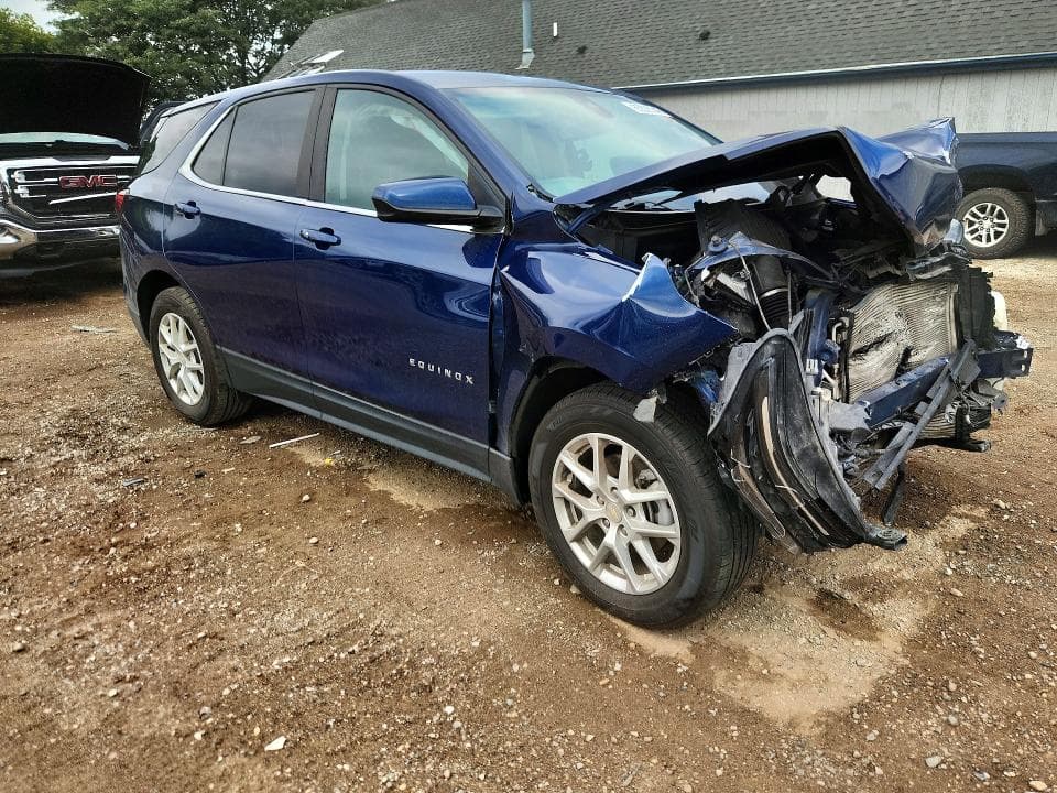 2022 CHEVROLET EQUINOX LT 4