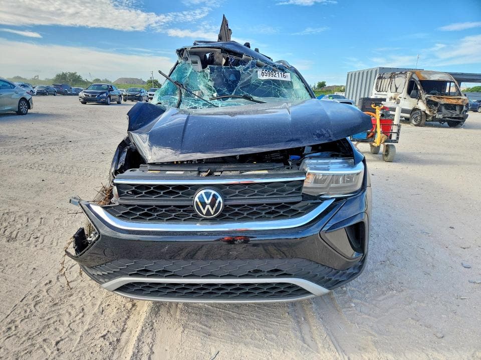 2024 VOLKSWAGEN TAOS SE 5