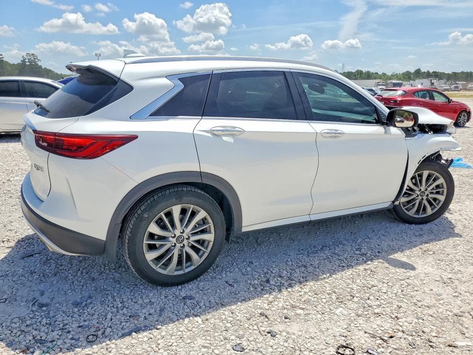 2024 INFINITI QX50 LUXE 3