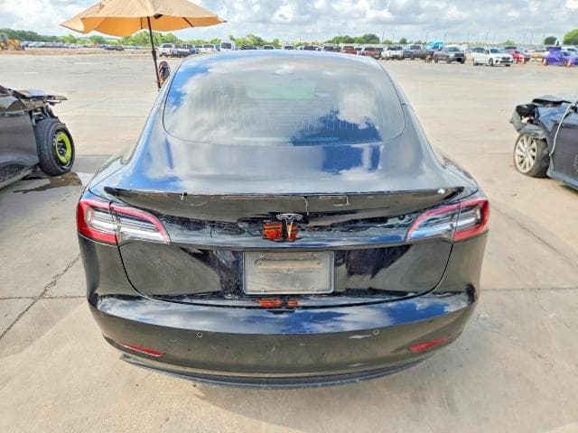 2018 TESLA MODEL 3 6