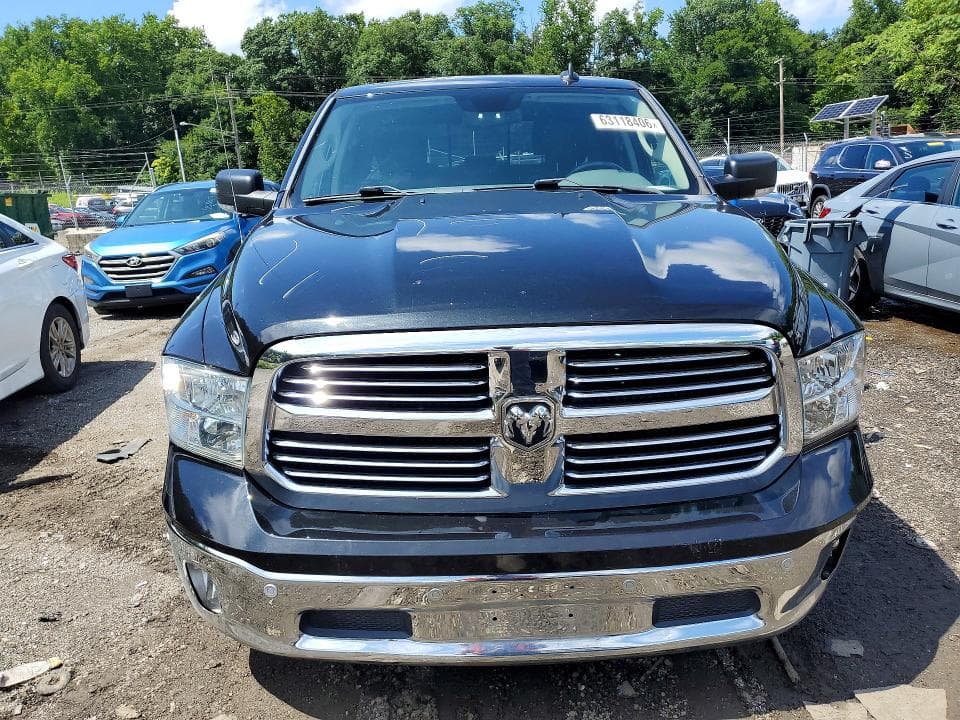 2017 RAM 1500 SLT 5