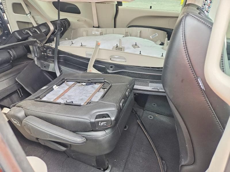 2024 CHRYSLER PACIFICA TOURING L 10