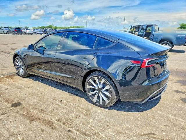 2026 TESLA MODEL 3 2