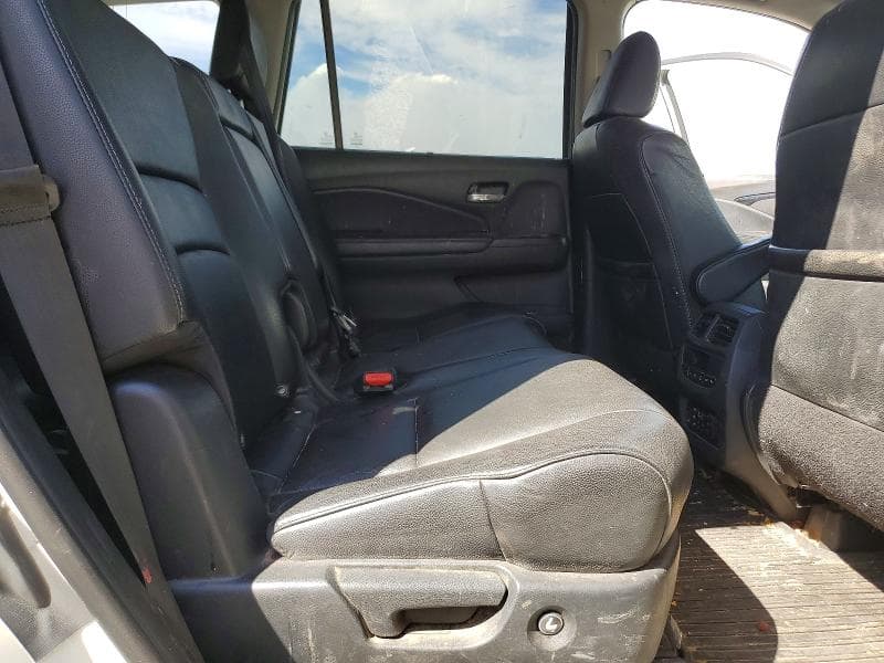2018 HONDA PILOT TOURING 11