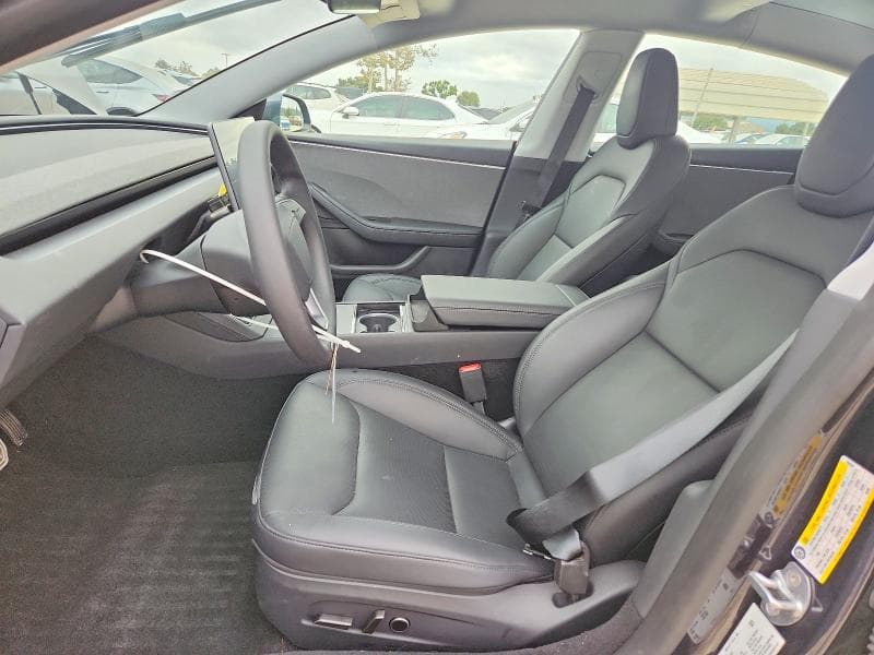 2025 TESLA MODEL 3 7