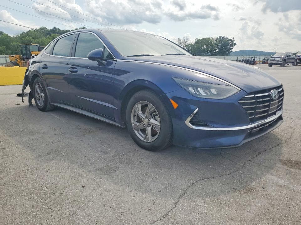 2021 HYUNDAI SONATA SE 4