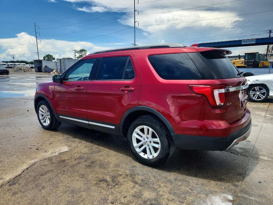 2017 FORD EXPLORER XLT 2
