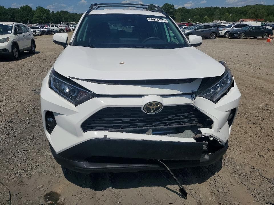 2020 TOYOTA RAV4 XLE 5