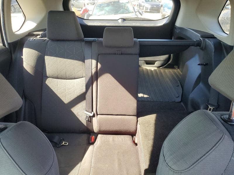 2022 TOYOTA RAV4 XLE 10