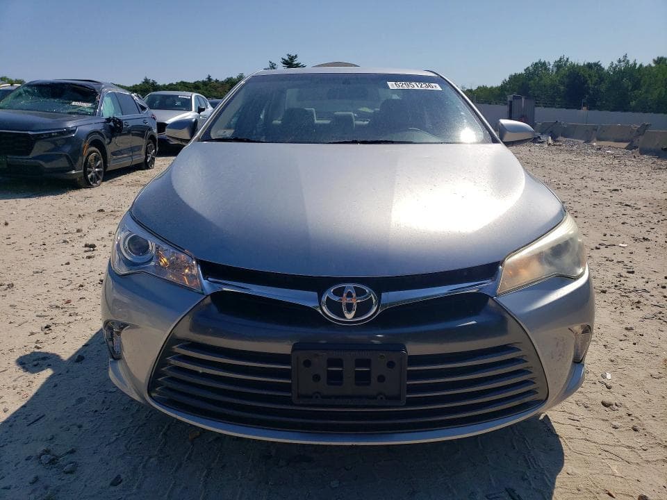 2017 TOYOTA CAMRY LE 5