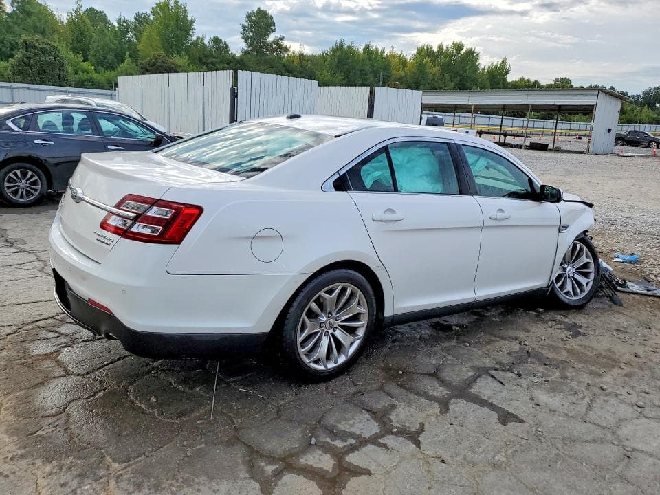 2017 FORD TAURUS LIMITED 3