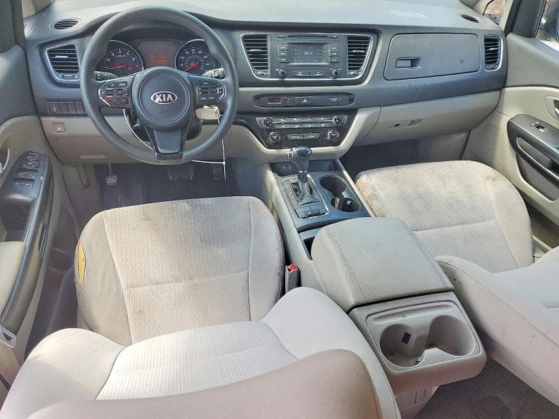 2017 KIA SEDONA LX 8