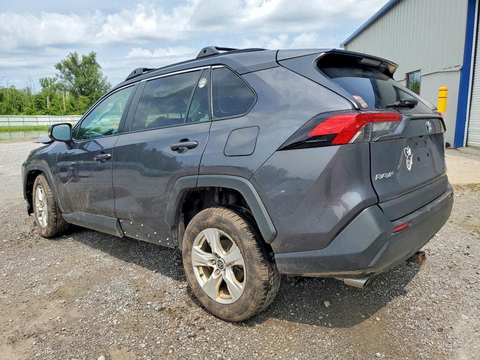 2021 TOYOTA RAV4 XLE 2