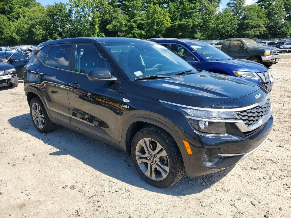 2023 KIA SELTOS LX 4