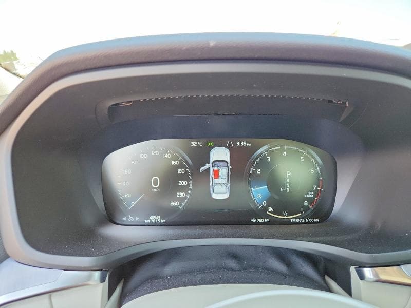 2020 VOLVO S60 T6 MOMENTUM 9