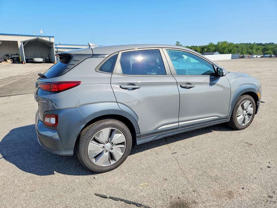 2021 HYUNDAI KONA ULTIMATE 3