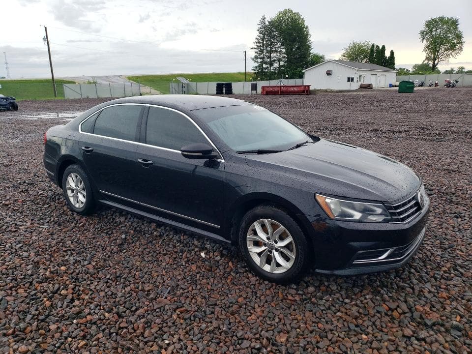 2017 VOLKSWAGEN PASSAT S 4