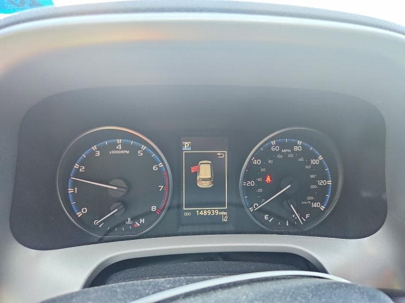 2017 TOYOTA RAV4 XLE 9