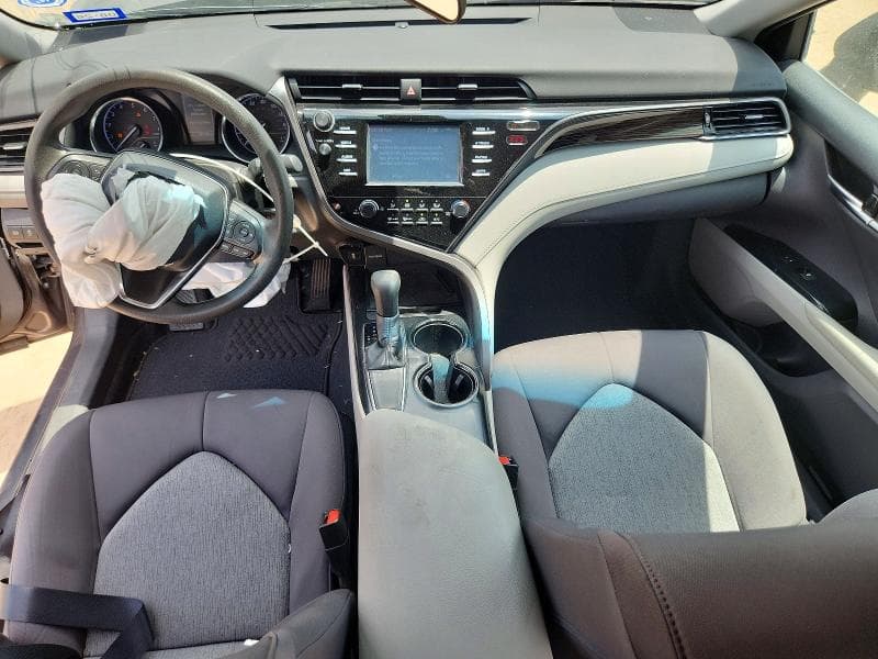 2019 TOYOTA CAMRY LE 8